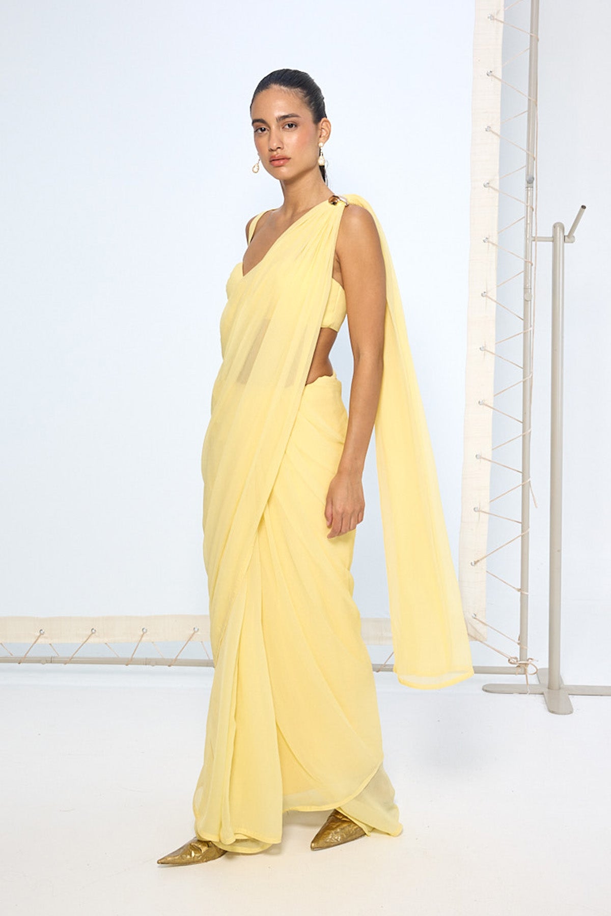 Soft Yellow Movable Brooch Saree