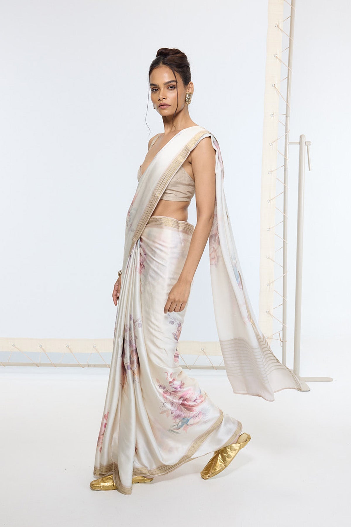 Handwoven Powder White Printed Saree