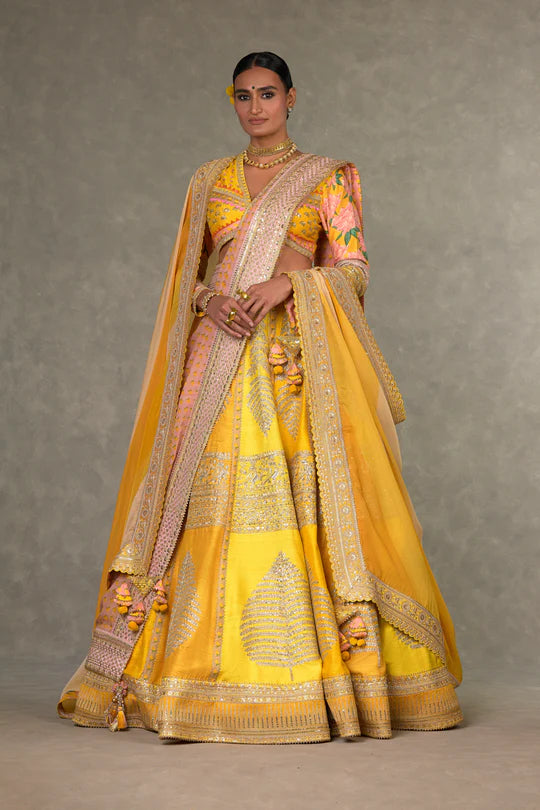 Yellow Sorbet Paan-Patti Lehenga With One Dupatta