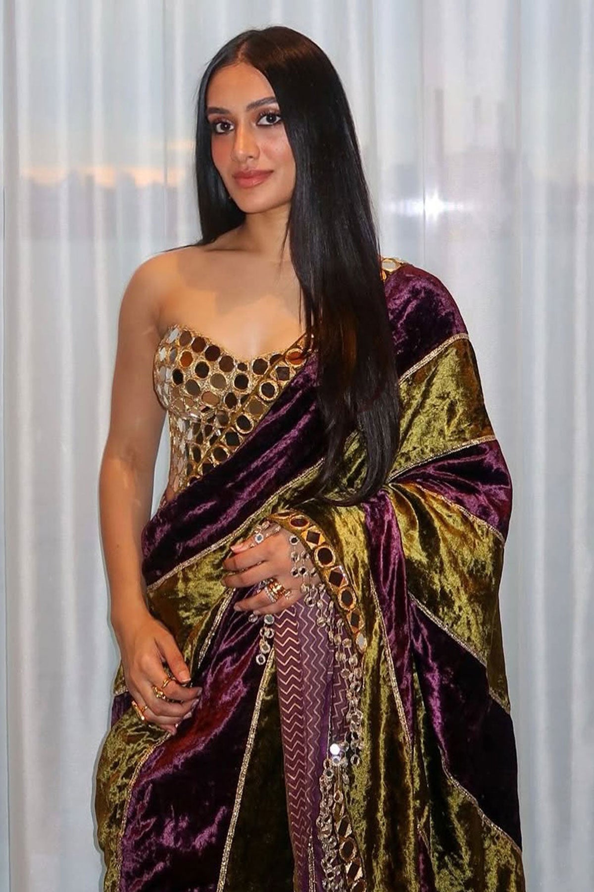 Jully Patel in Jahan-e-ishq Saree Ready to Ship