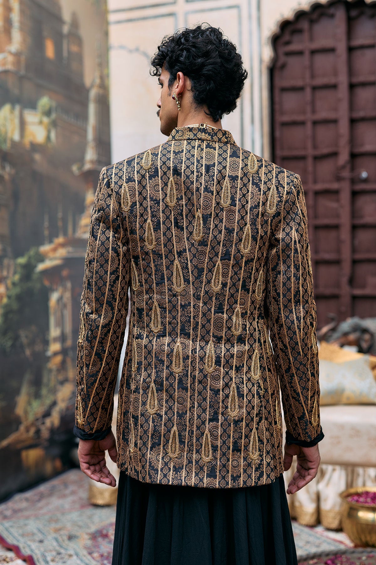 Hiranmaya Sherwani Set