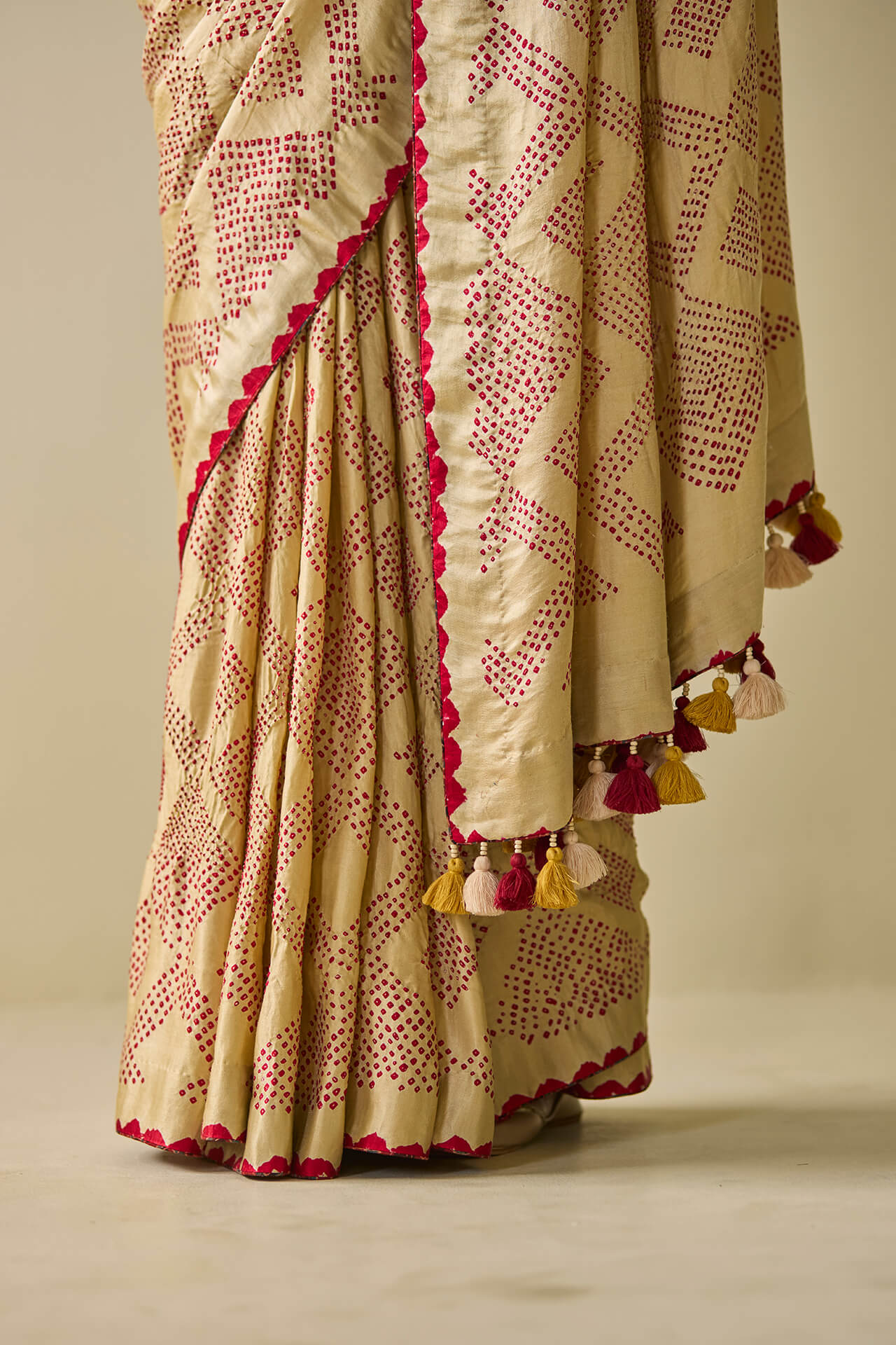 Cream & Red Bandhani Saree