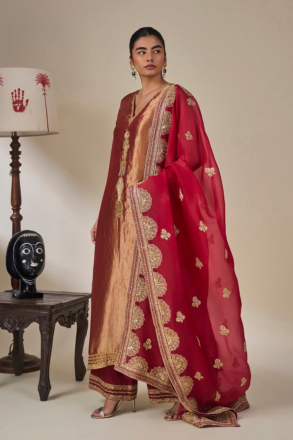 'Khwaab Ki Kahaani' Kurta Set