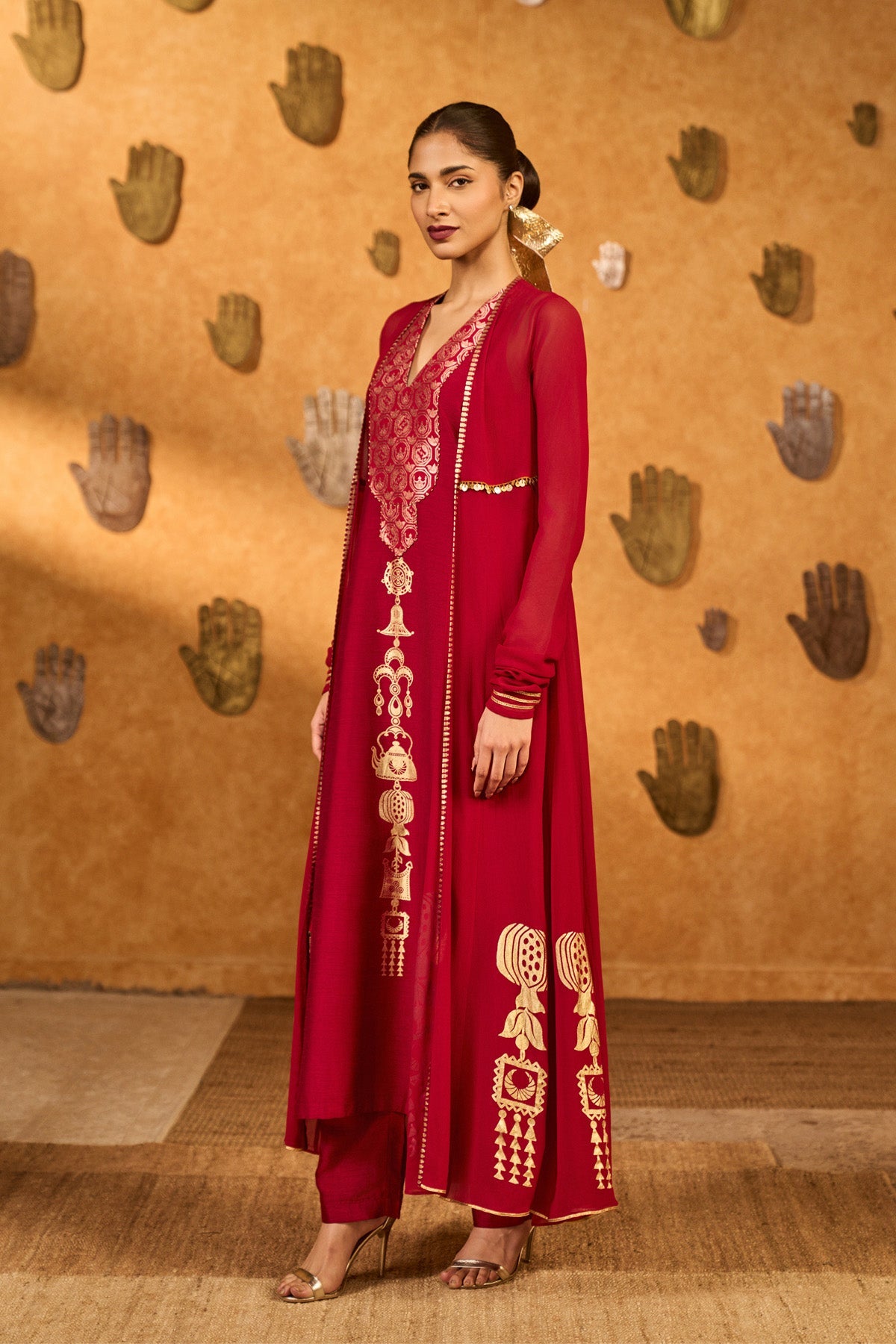 Red Pop Pod Pendant Anarkali Set