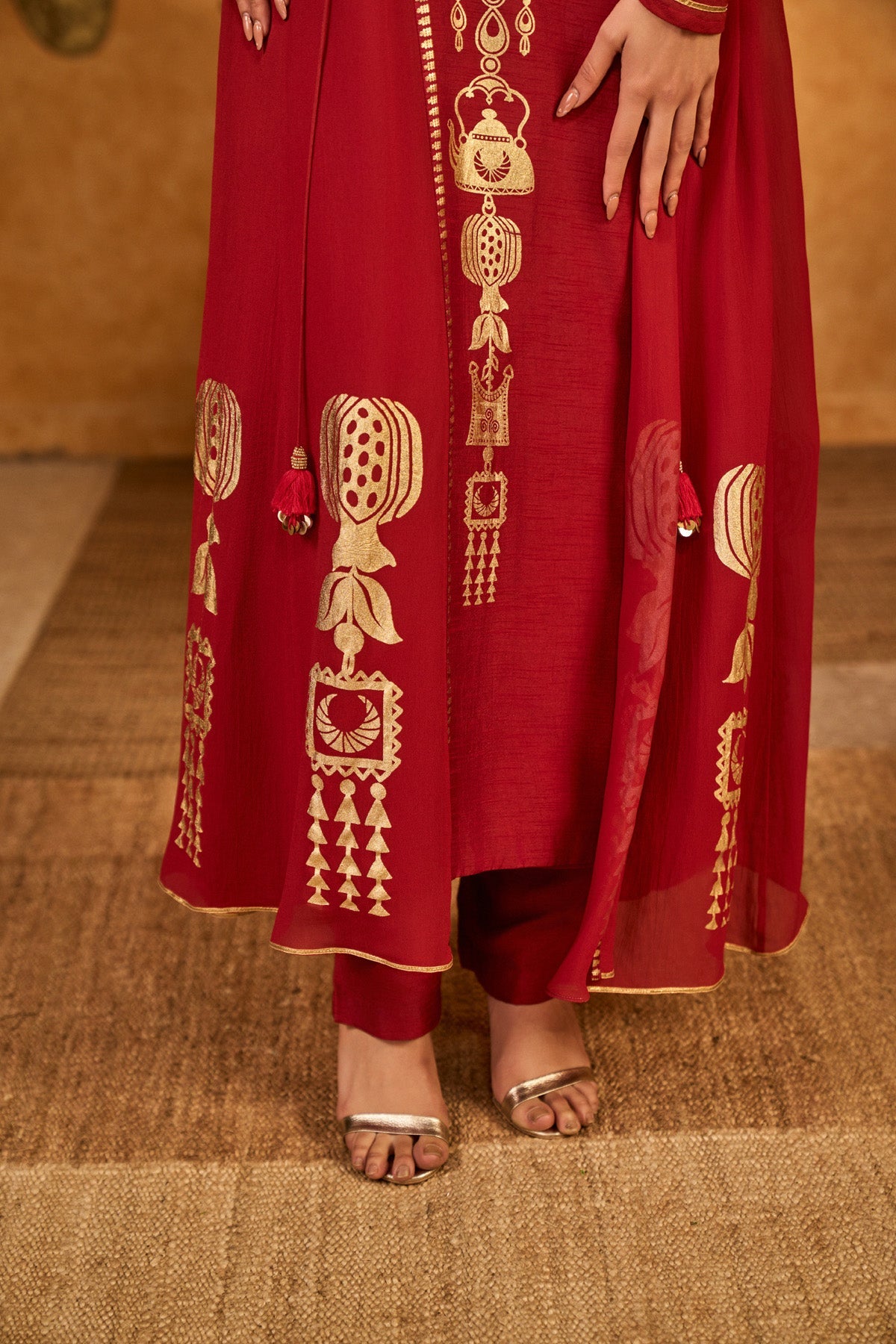 Red Pop Pod Pendant Anarkali Set