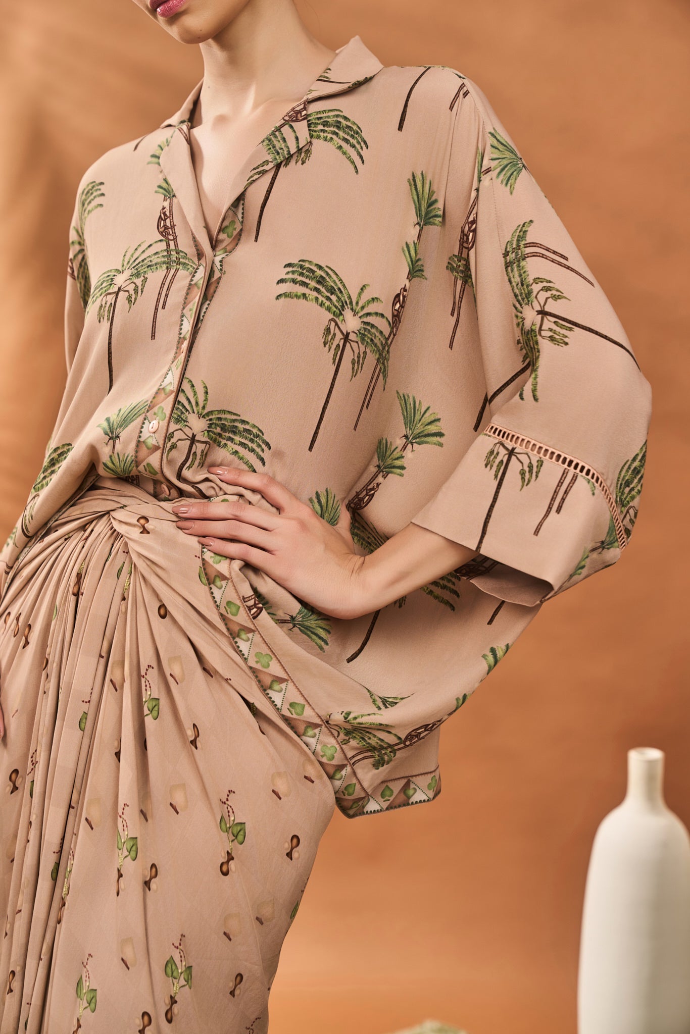 BEIGE BLOOMING BOARD FUSION SET