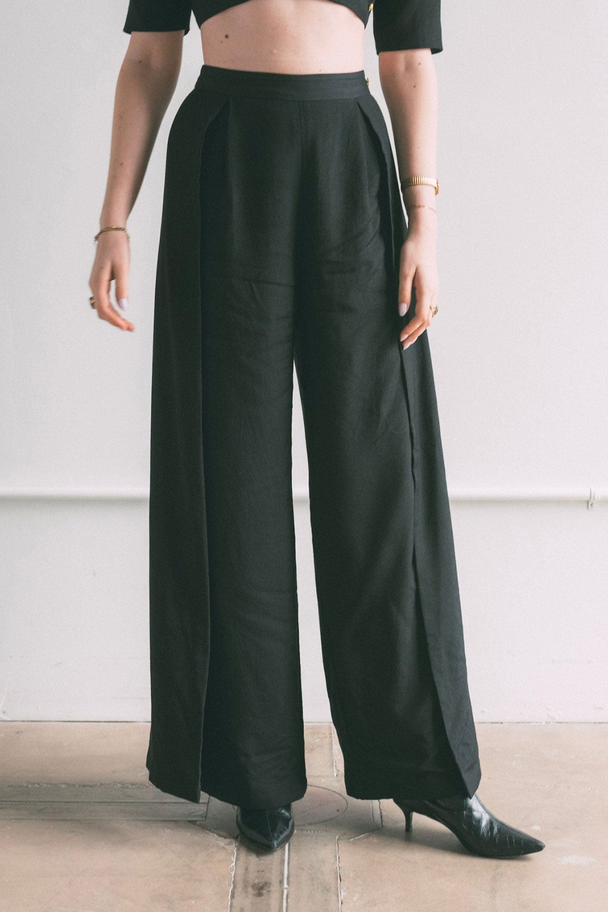 Noir Overlap Trousers
