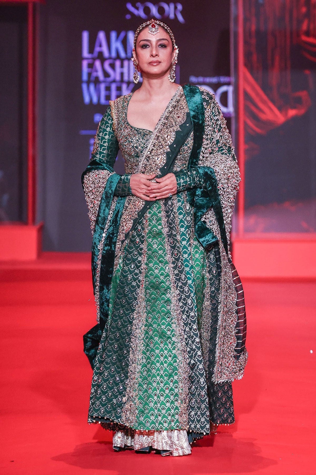 Vaidurya Anarkali Set