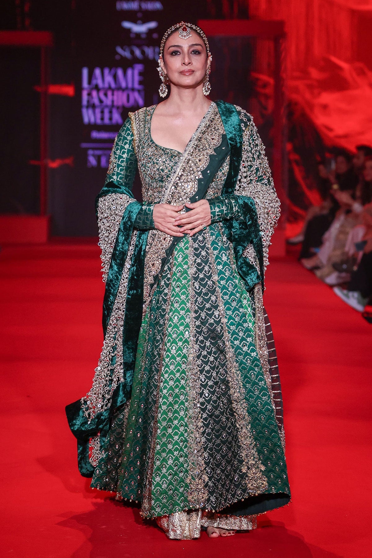 Vaidurya Anarkali Set