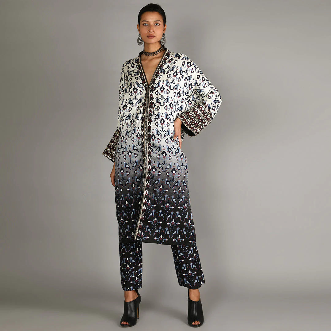 BLACK AND WHITE OMBRE GEOMETRIC DAMASK PRINT JACKET WITH BLACK GEOMETRIC DAMASK PRINT PANT WITH EMBROIDERY DETAILING