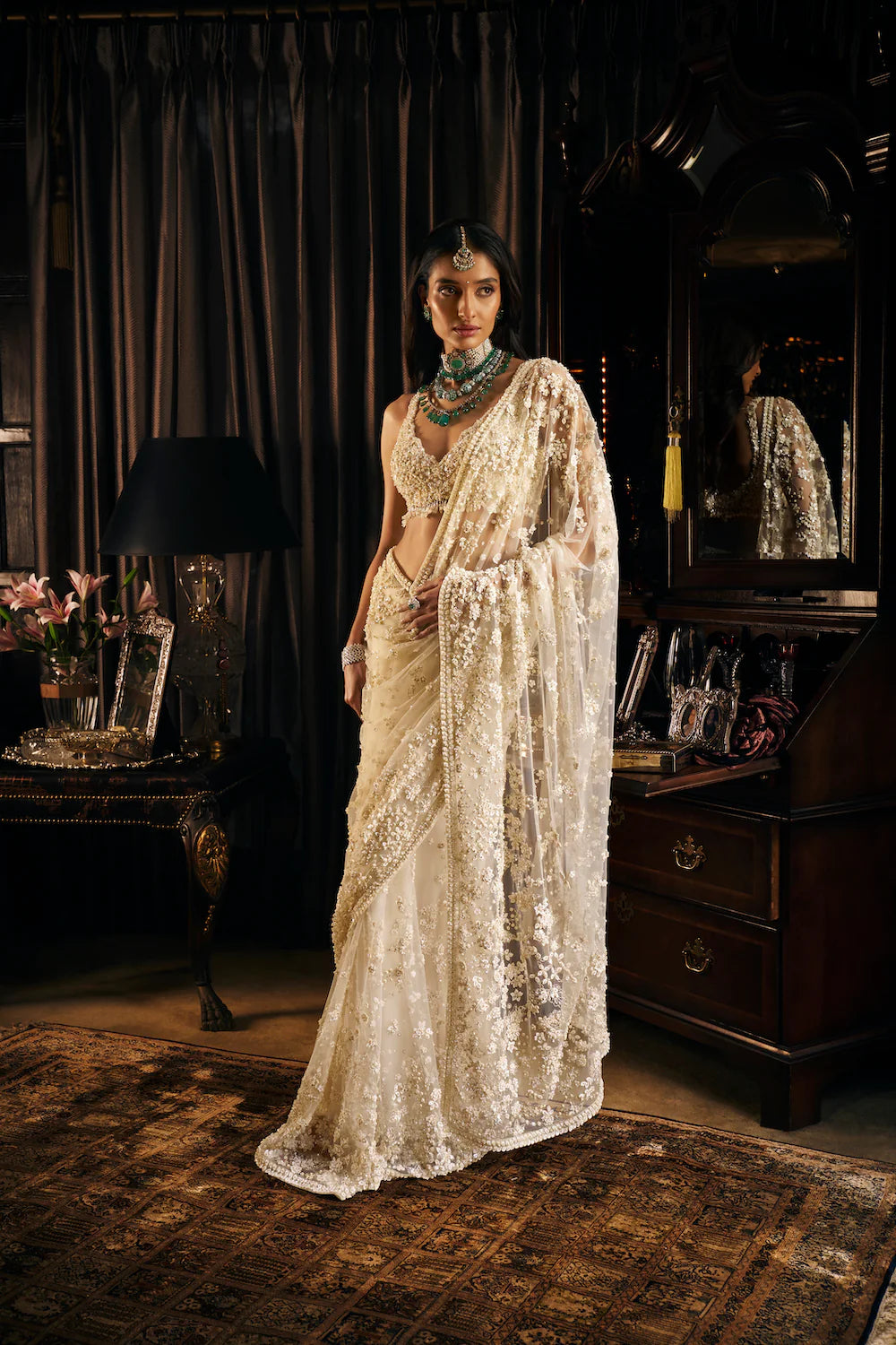 Ivory Three-dimensional Saree