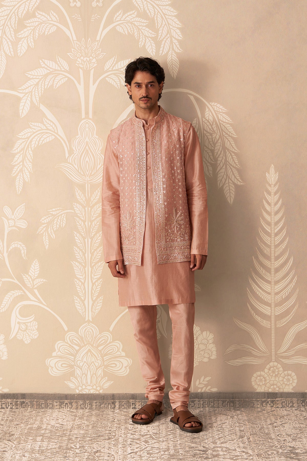 Nayyar
Kurta Bandi Set