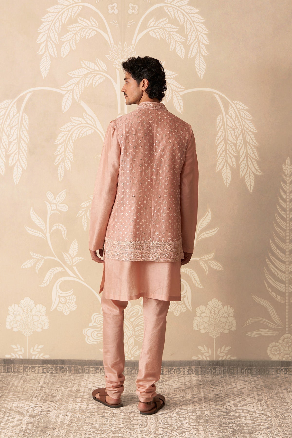 Nayyar
Kurta Bandi Set