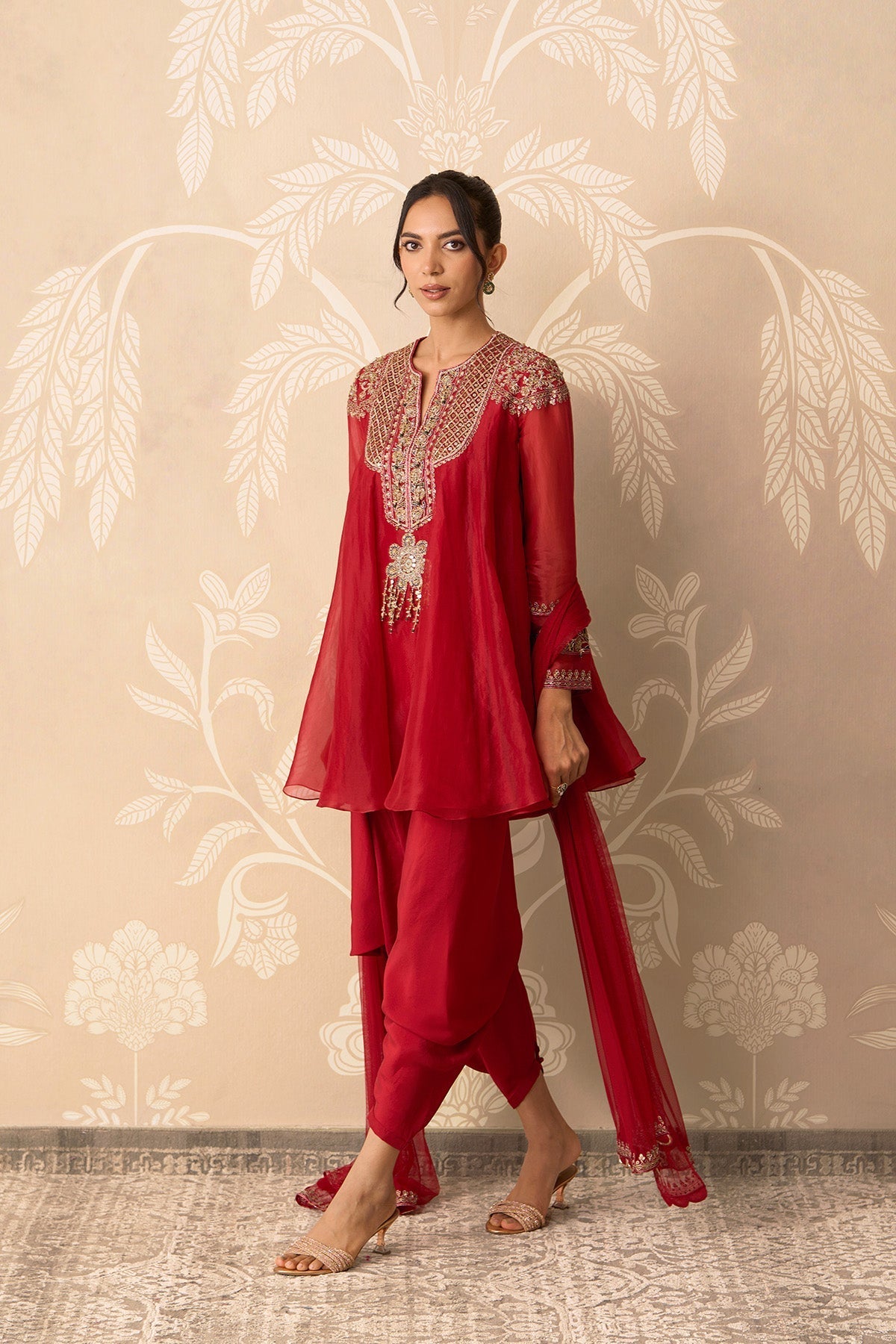 Surkh Kurta Salwar Set