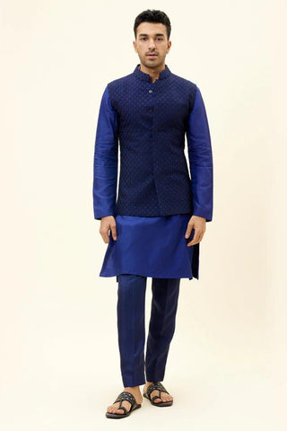 TEAL BLUE SILK KURTA WITH EMBROIDERY DETAILING ON COLLAR PAIRED WITH PATCHWORK PRINT BUNDI