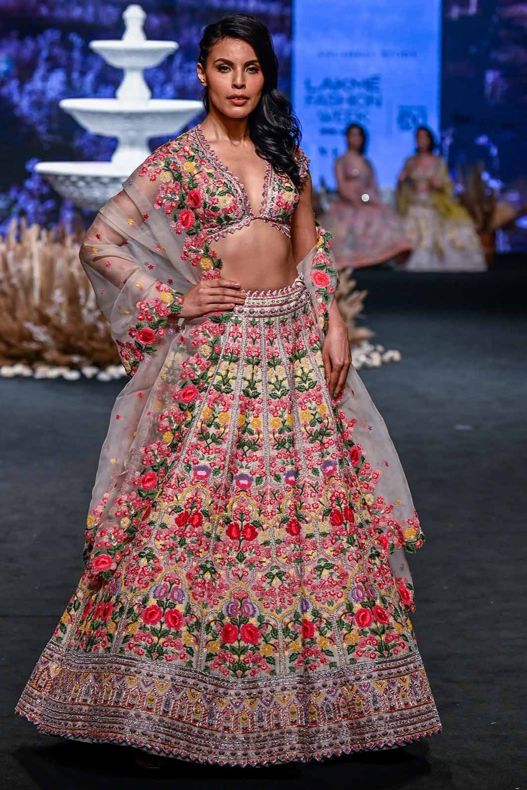 BAGEECHA LEHENGA