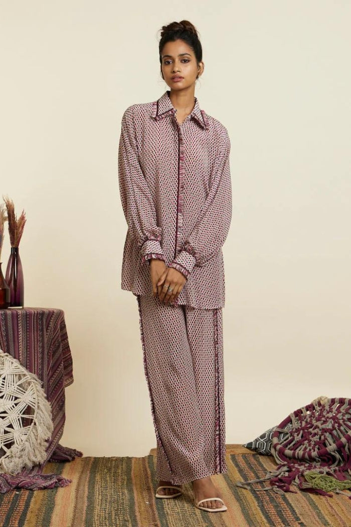 MERLOT GEOMETRIC PRINT OVERSIZED COORD SET