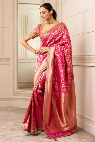CONCEPT SAREE WITH STUDDED BLOUSE