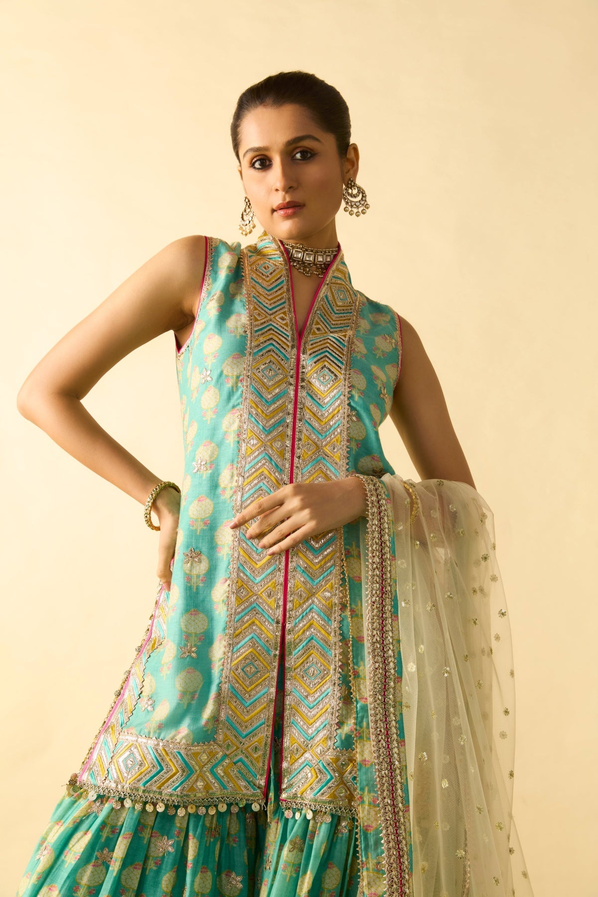 Aarvi Sharara Set