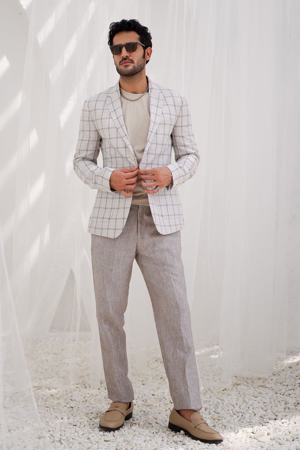 Par chment Plaid Checks Blazer And Trouser