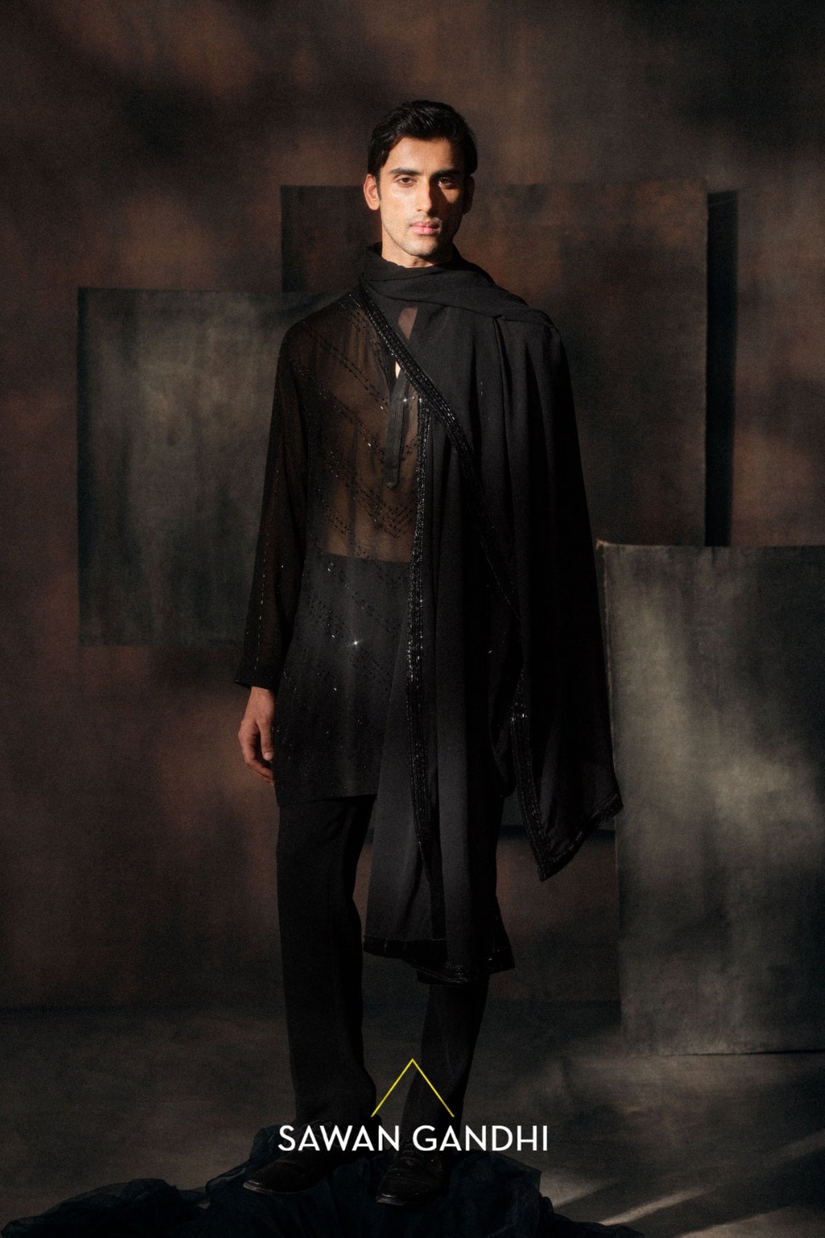 Black V Swarosvki kurta