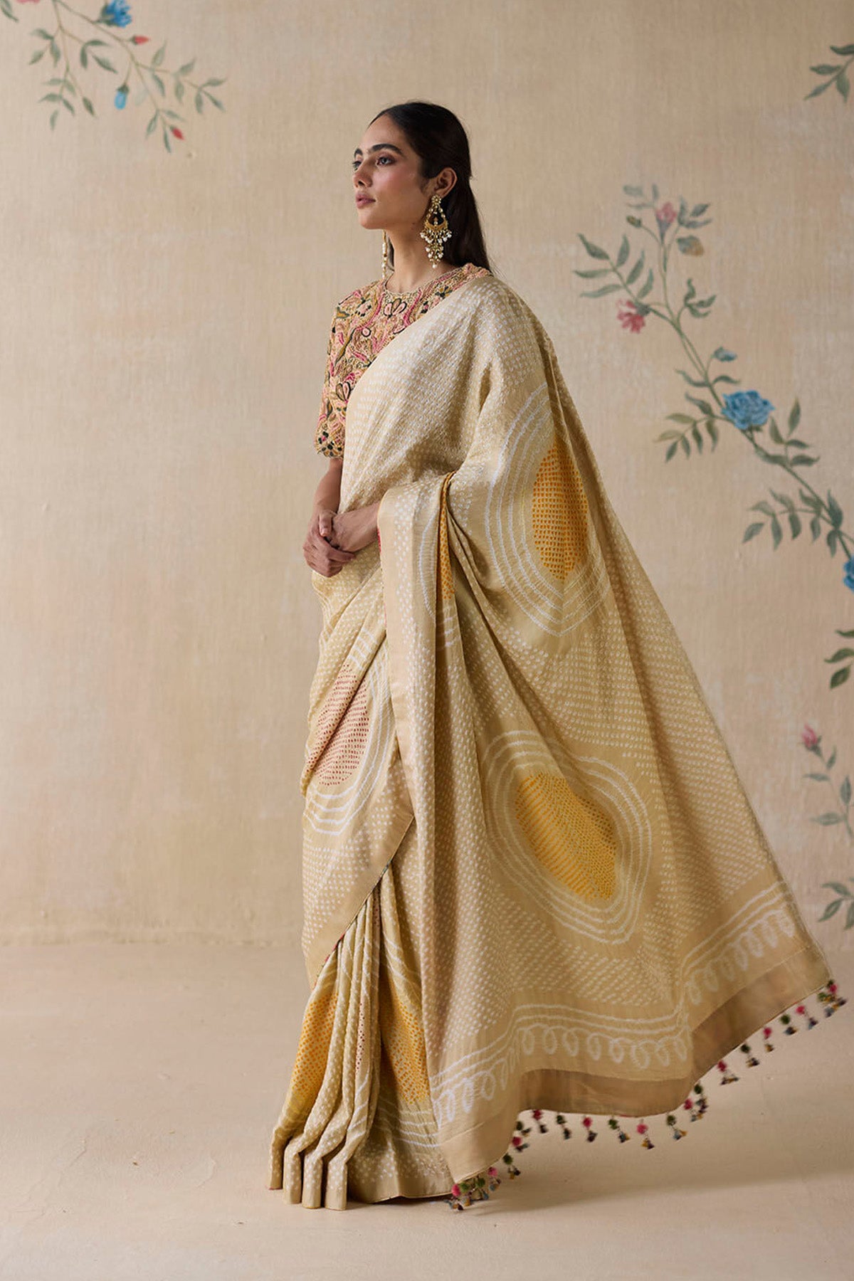 Cream Bandhani Saree