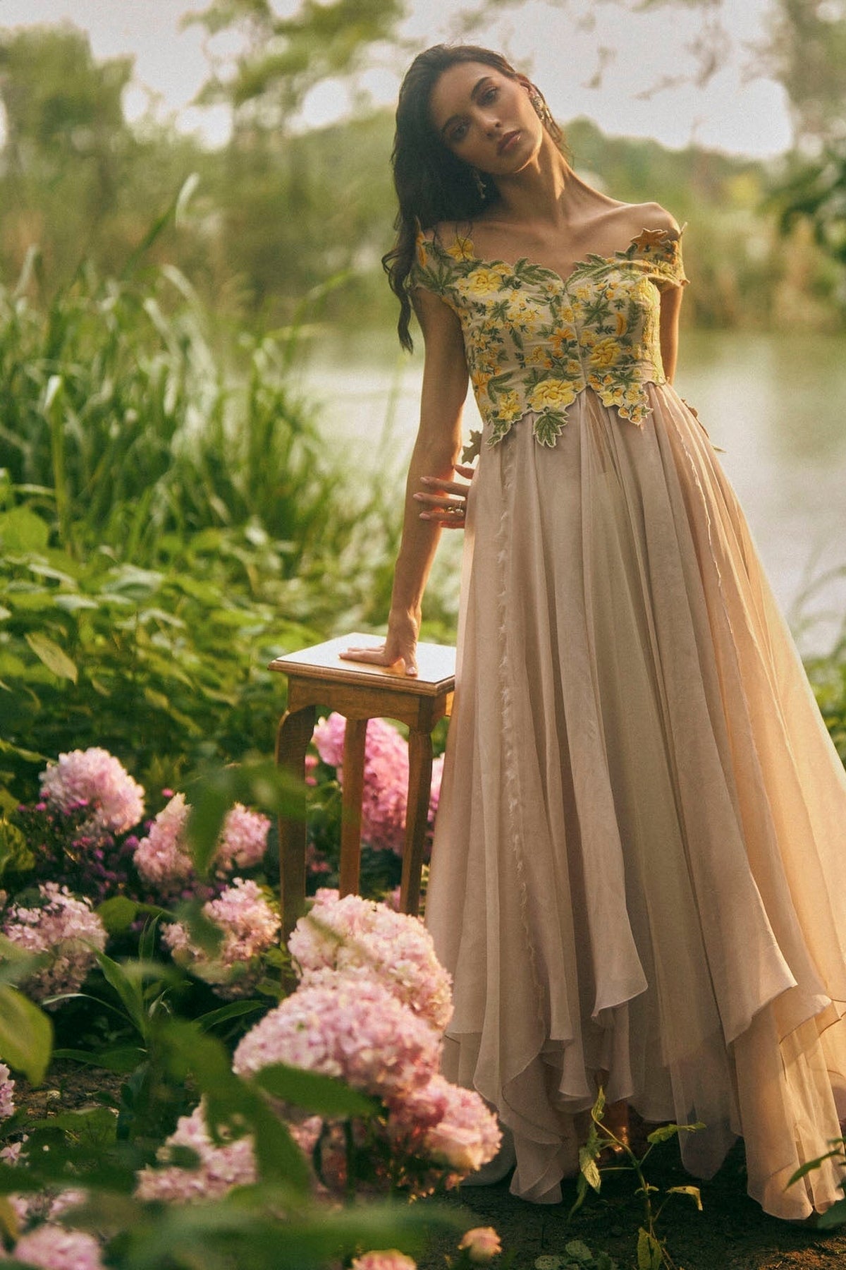Floral Arnica Gown Set