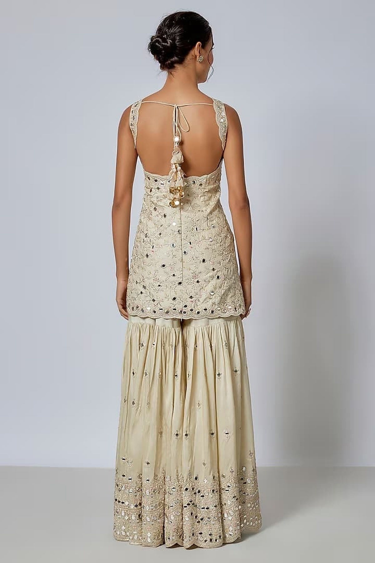 Hanna Khan in Soneera Sharara Set