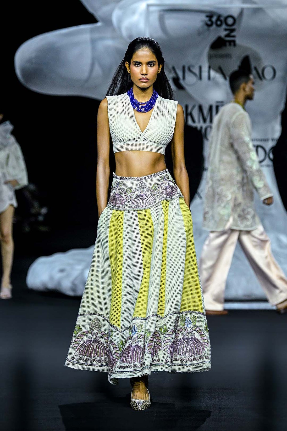 Interlumen - ivory yellow mesh lehenga