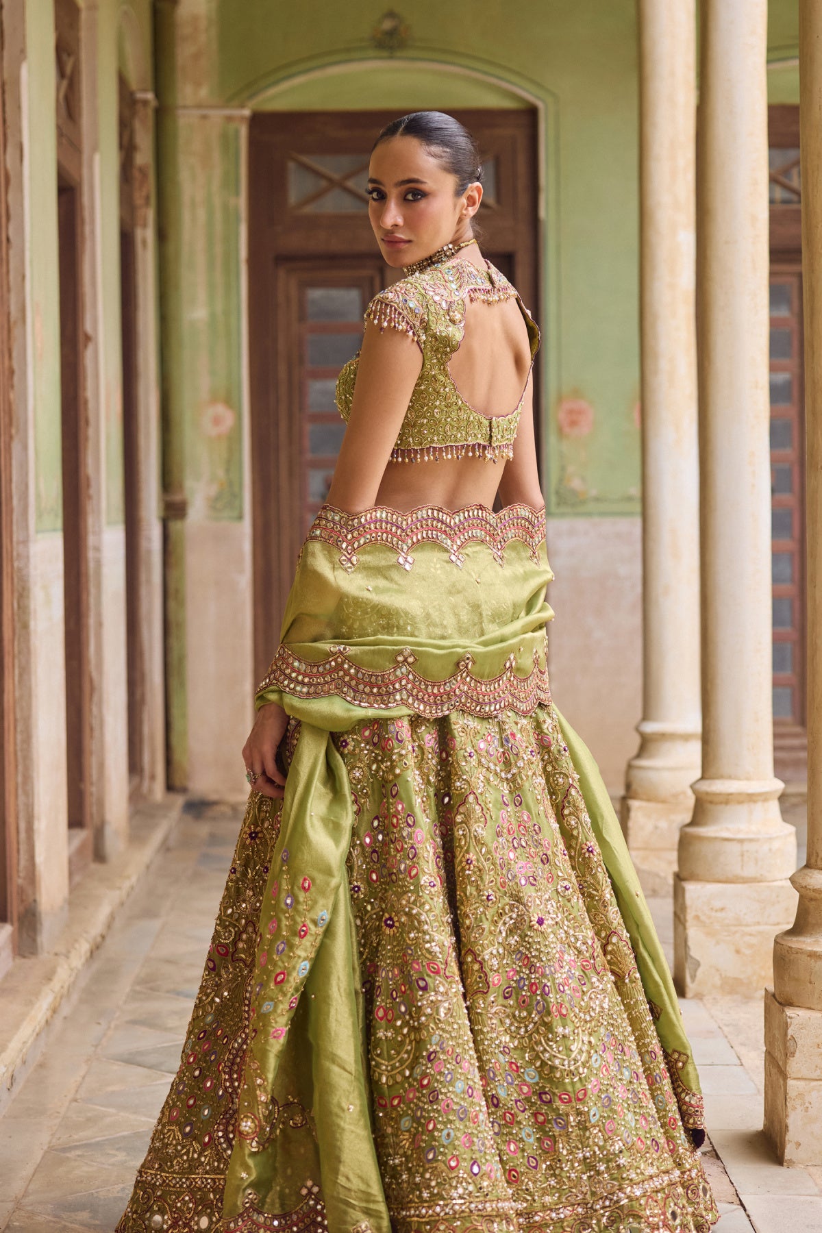 Maahira Lehenga