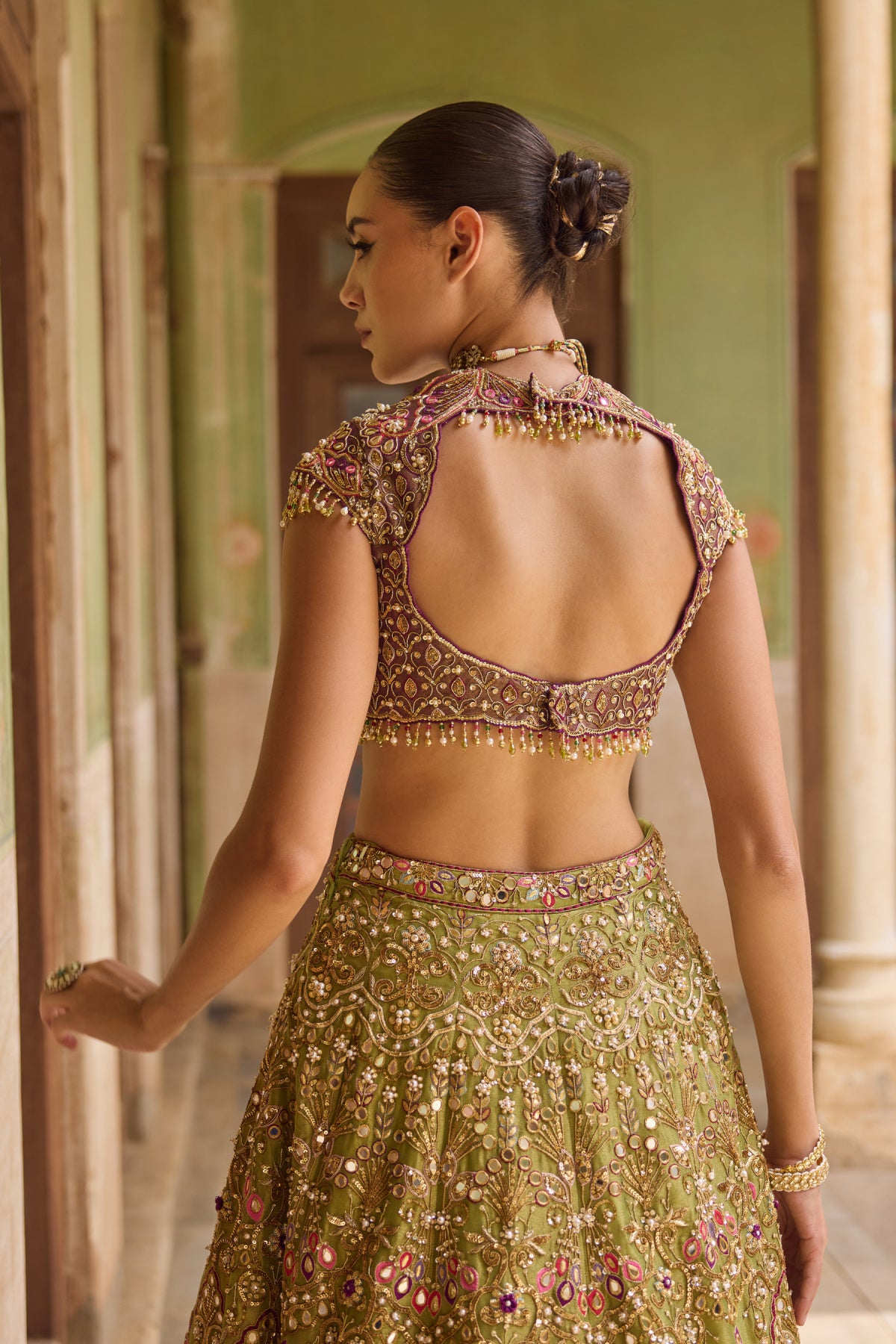 Maahira Lehenga
