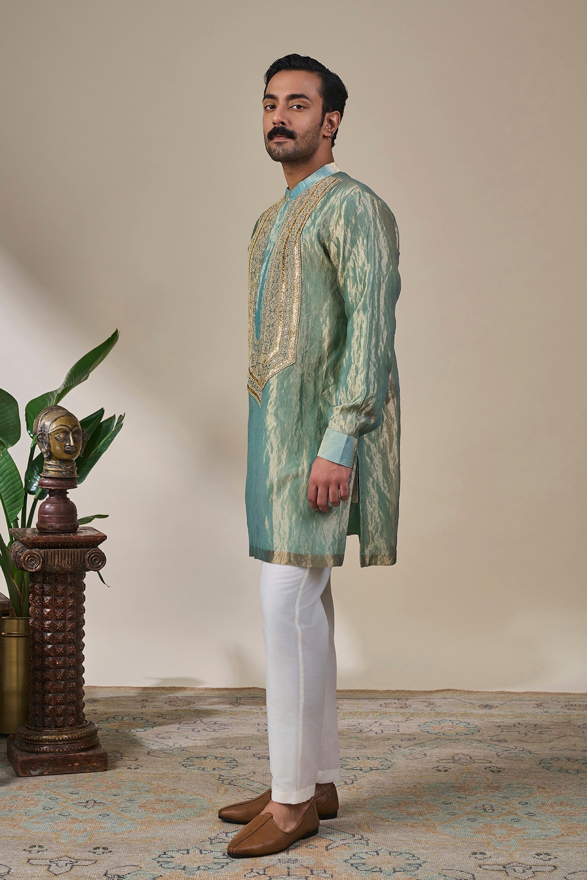 Neel Noor Kurta
