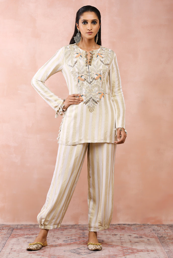 OFF WHITE EMBROIDERED KURTA AND PANT