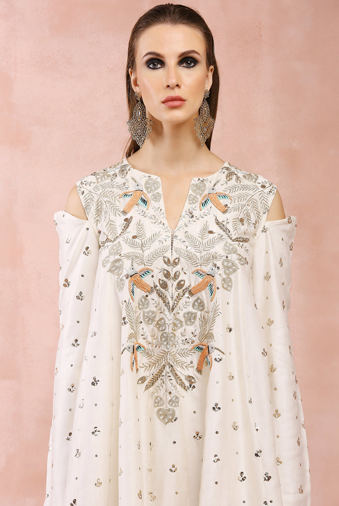 OFF WHITE EMBROIDERED KURTA WITH SALWAAR AND DUPATTA