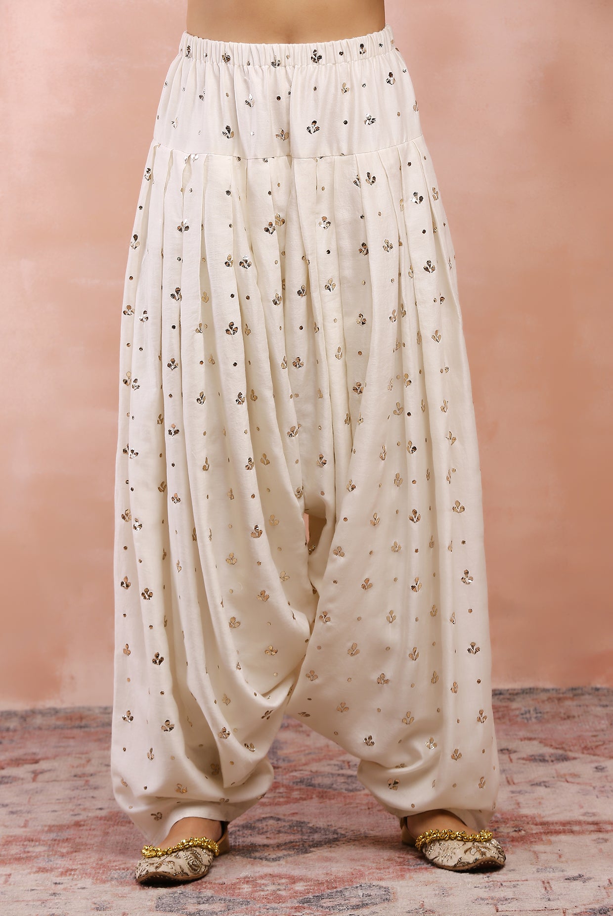 OFF WHITE EMBROIDERED KURTA WITH SALWAAR AND DUPATTA