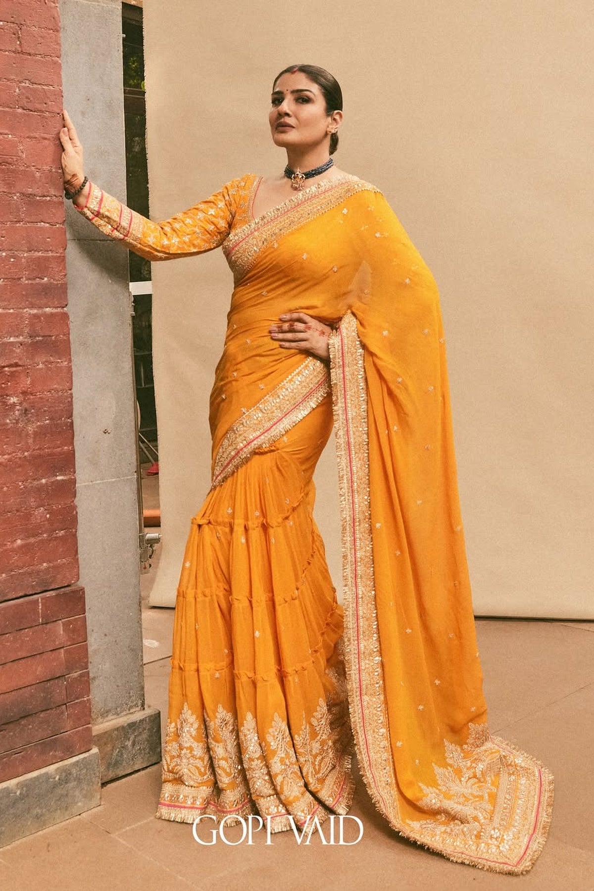 Dilbar Saree Set-Raveena Tandon