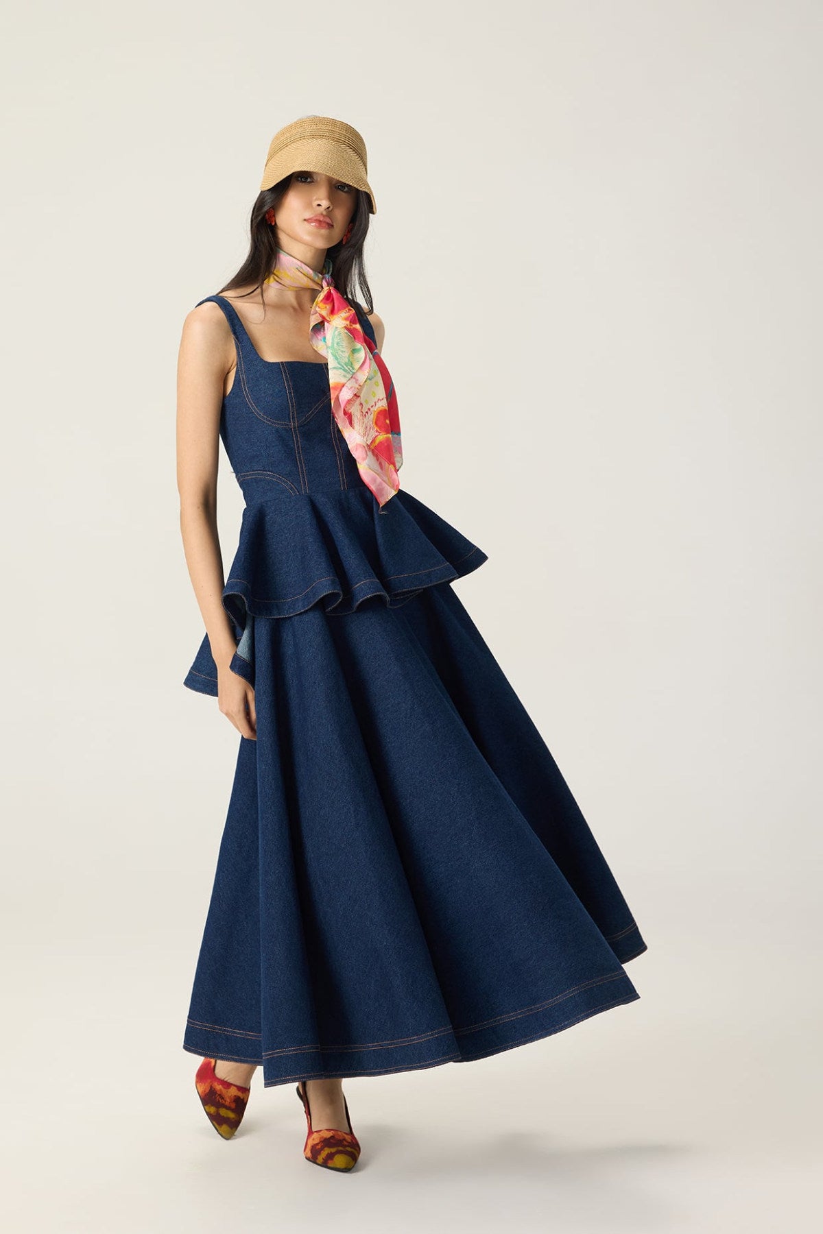 Peni Blouse Lyro Skirt