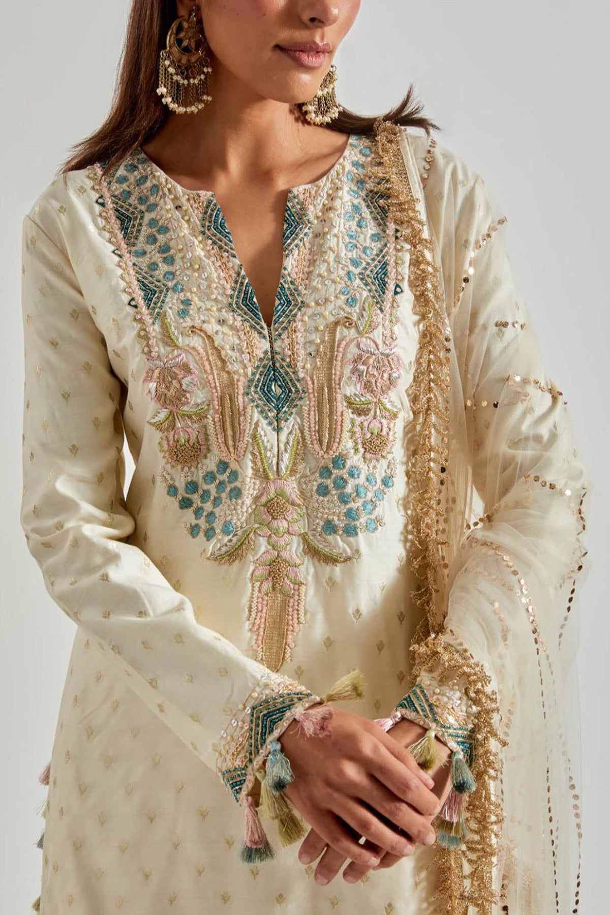 Off-White Chiniya Silk Kurta with Jogger Pants & Net Dupatta