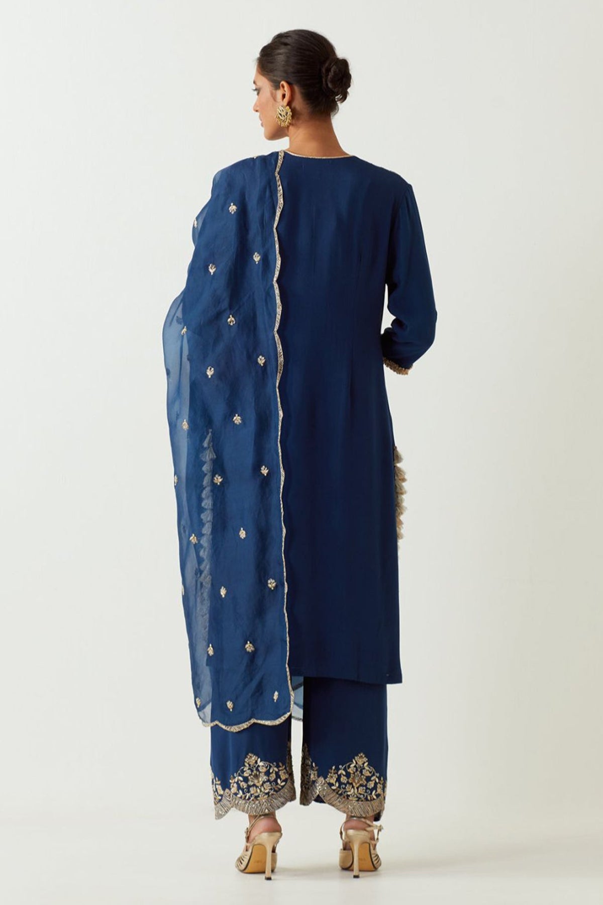 Navy Yoke Embroidred Kurta And Pants With Embroidered Dupatta