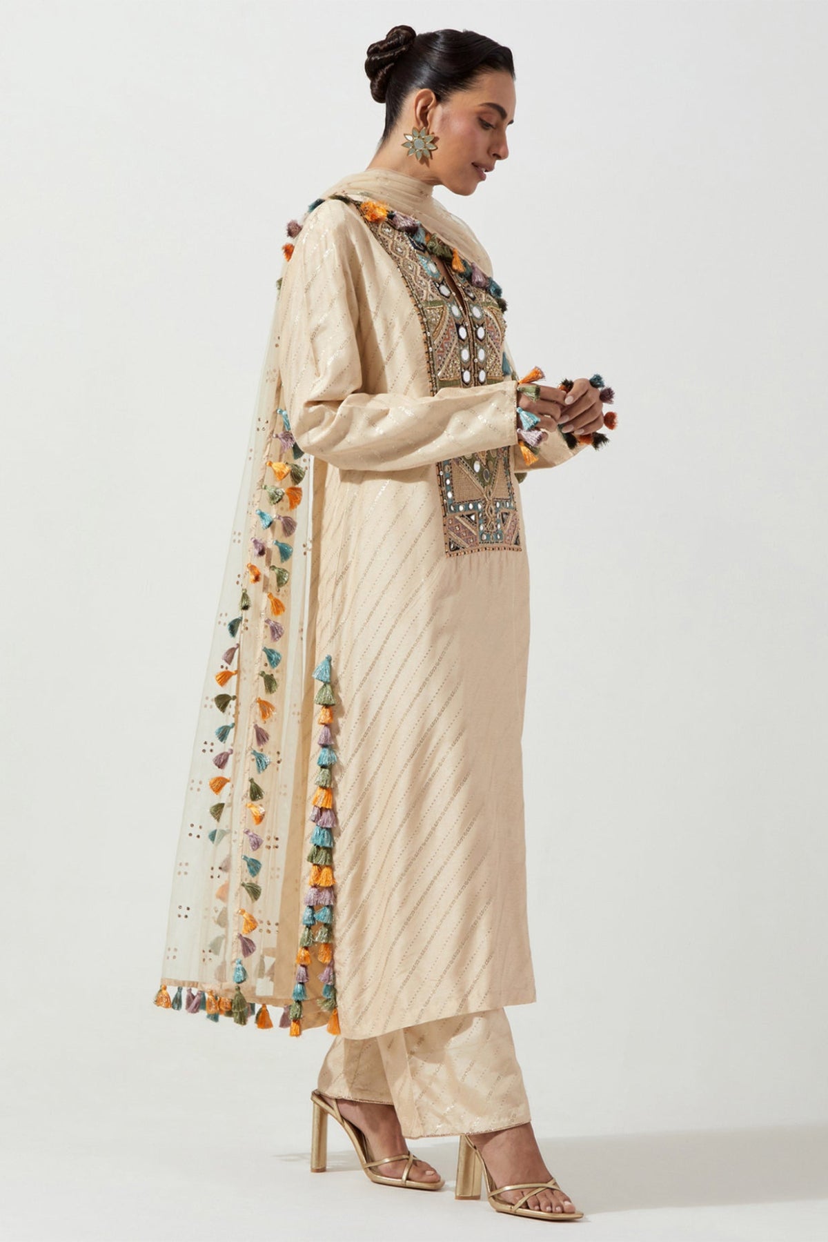 Stone Dola Silk Kurta With Pants & Net Dupatta