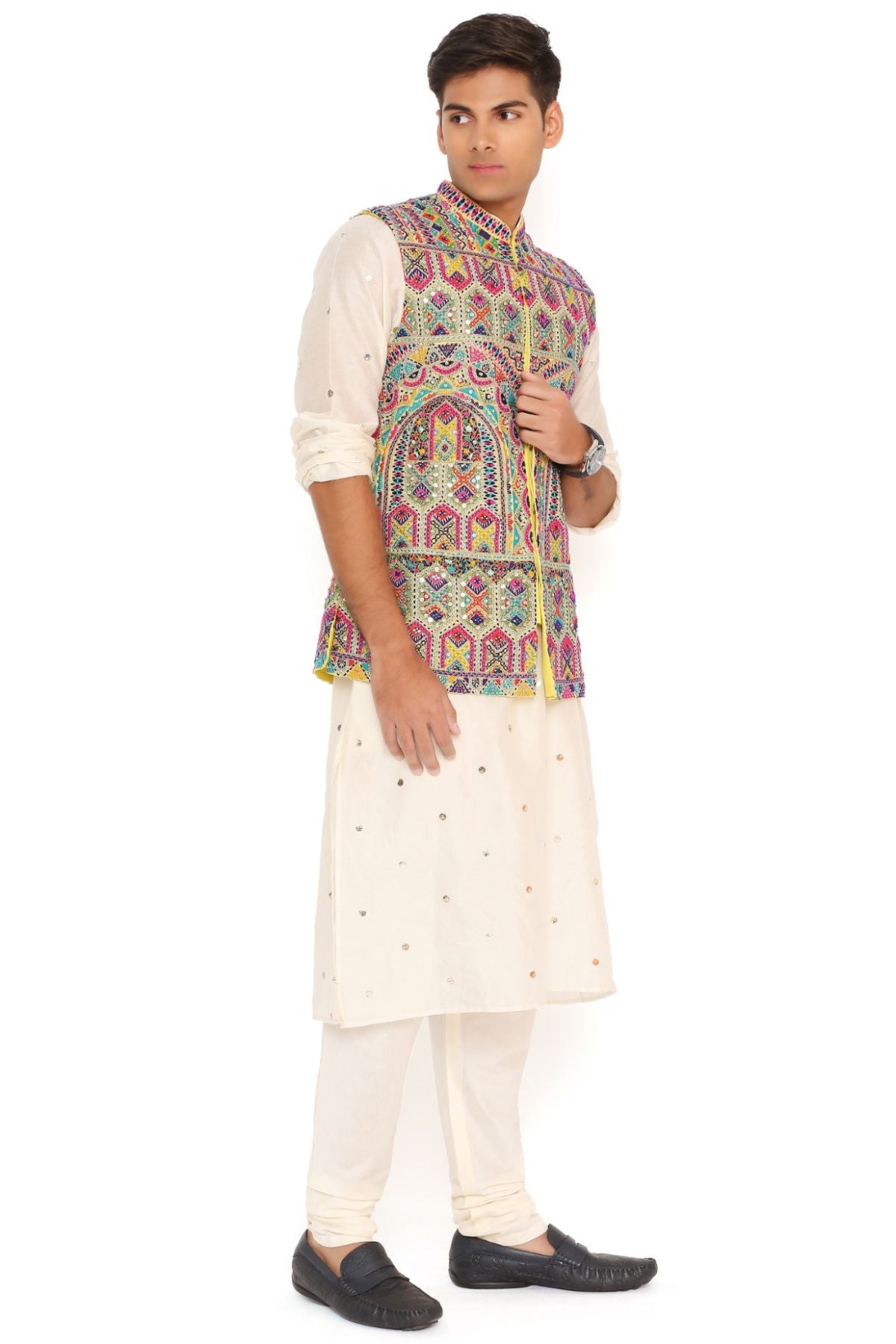 YELLOW GEORGETTE EMBROIDERED BANDI WITH OFF WHITE MUKAISH SILKMUL KURTA AND COTTON SILK CHURIDAR
