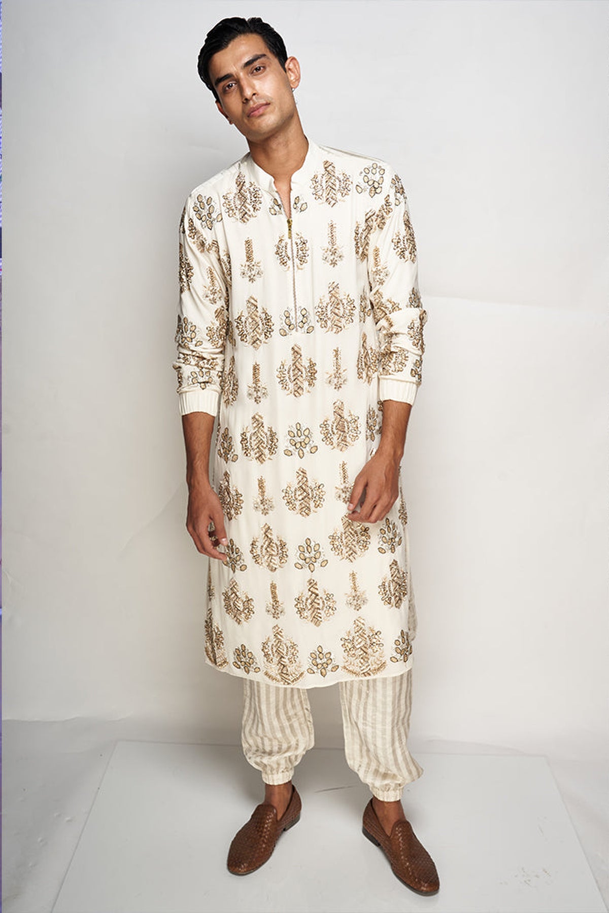 PS MEN ADIL OFF WHITE COLOUR EMBROIDERED KURTA WITH JOGGER PANTS