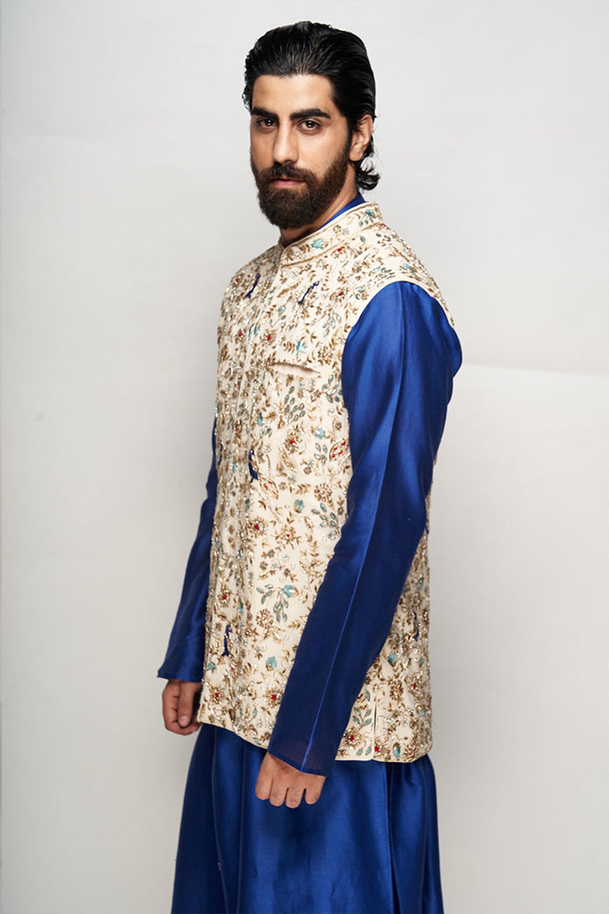 PS MEN RAZA CREAM COLOUR GEORGETTE EMBROIDERED BANDI WITH COBALT BLUE COLOUR KURTA AND CHURIDAR