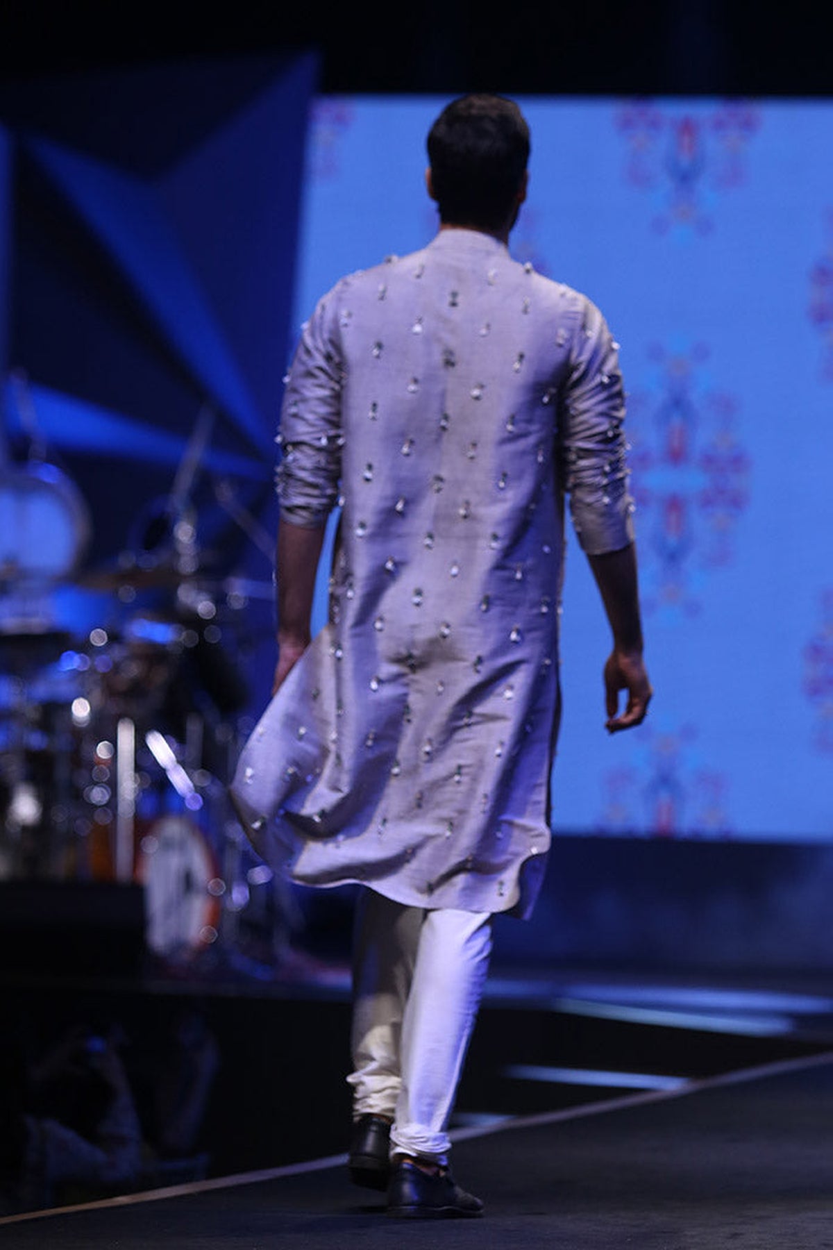 ARSALAN GREY DUPION SILK KURTA WITH OFF-WHITE COTTON SILK CHURIDAR