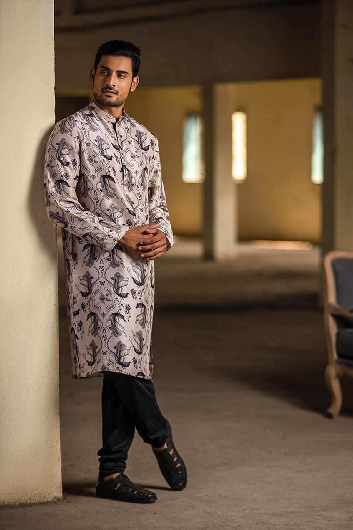 BLUSH PRINTED SILK KURTA WITH BLACK COTTON SILK CHURIDAR