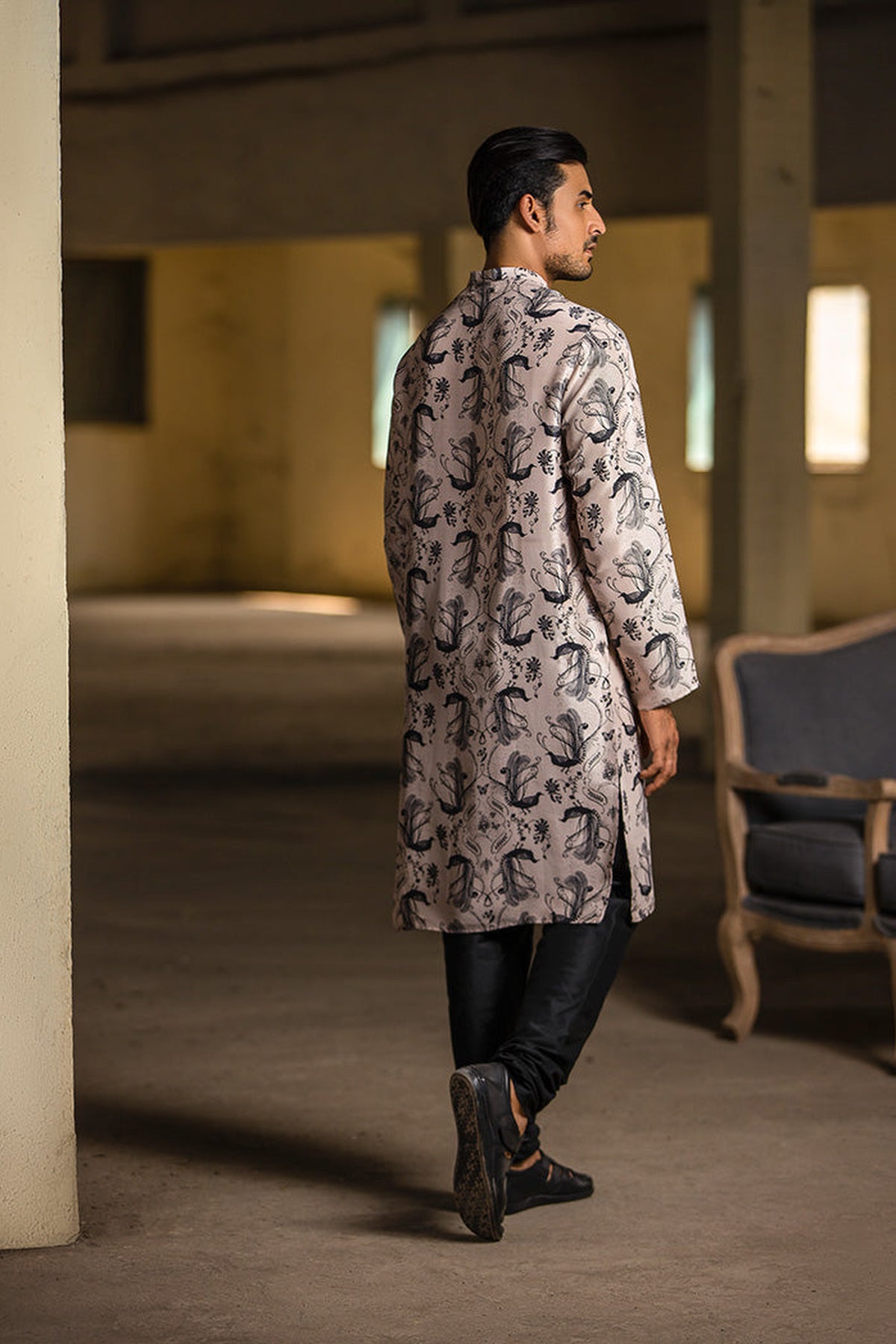 BLUSH PRINTED SILK KURTA WITH BLACK COTTON SILK CHURIDAR