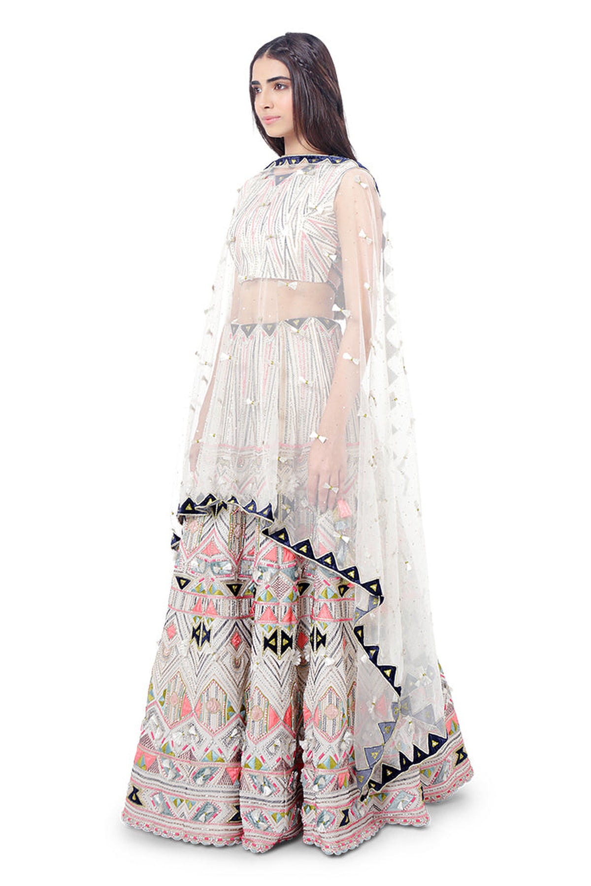 Basira Lehenga