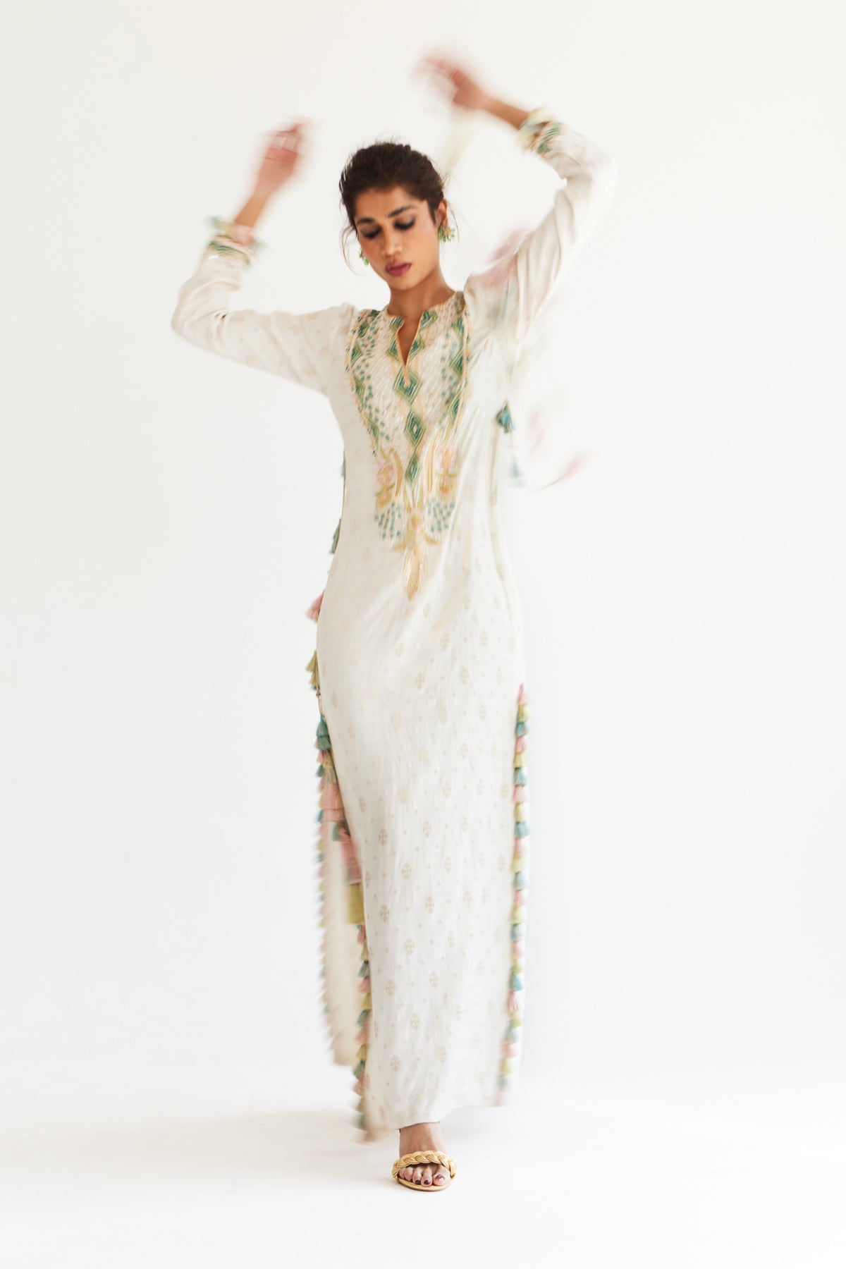 Saira Off-White Chiniya Silk Embroidered Yoke Beyza Kaftan