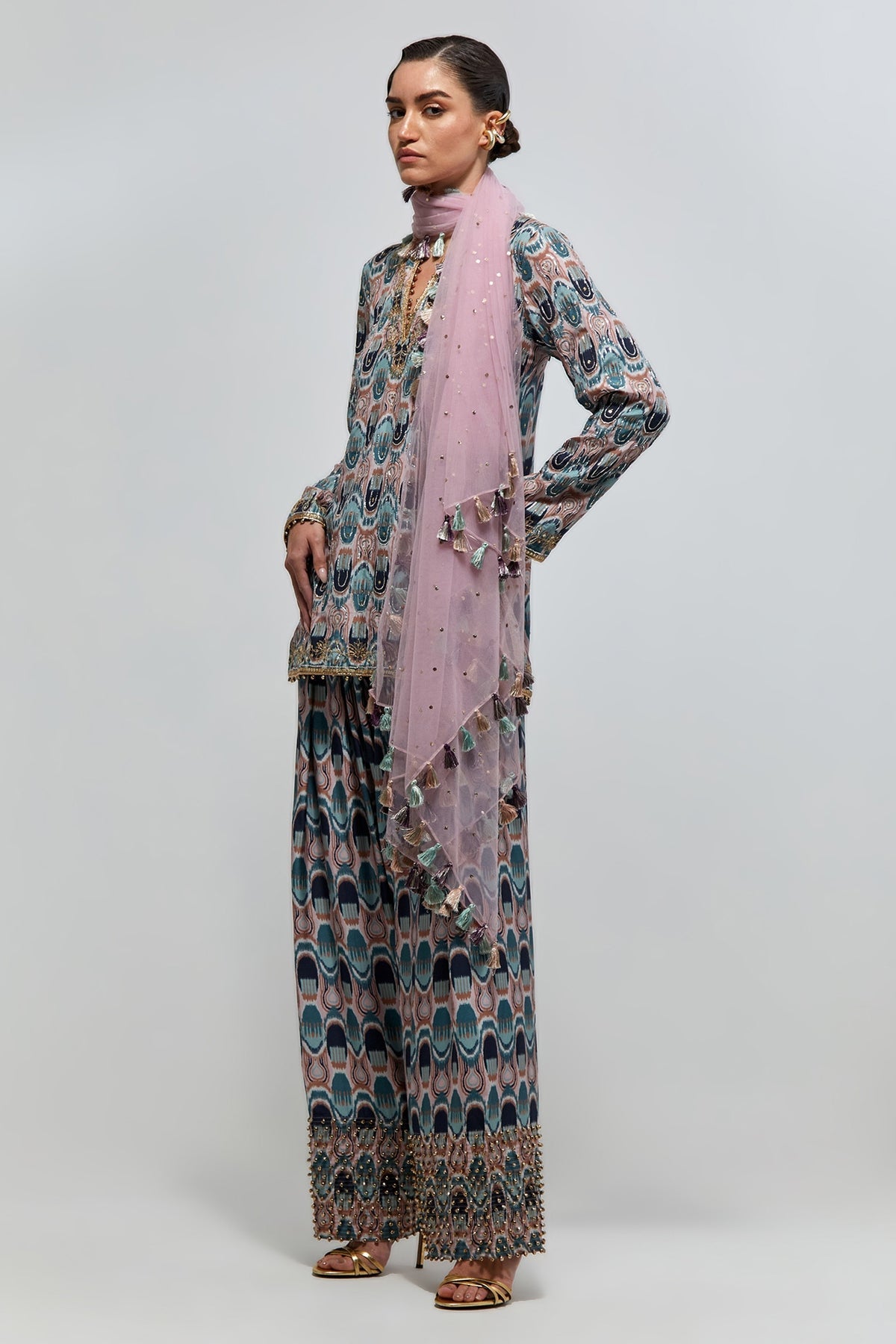 Parisa Indigo Kasbah Printed Abutai Silk Kurta With Farshi Salwar And An Onion Pink Mukaish Net Dupatta