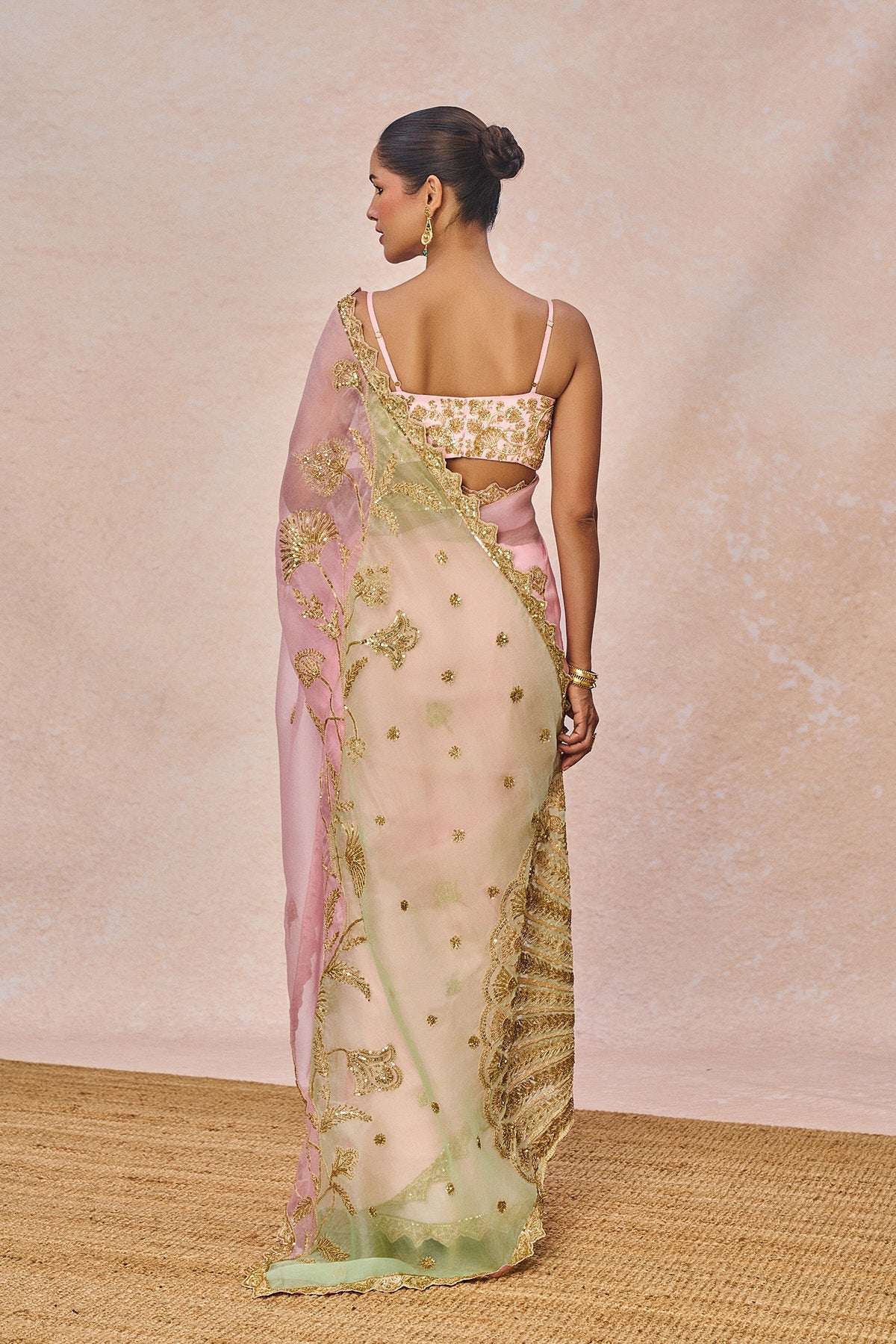 'Gulposh' Saree